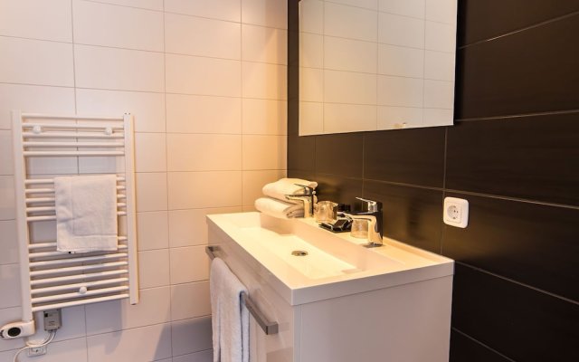 Comfy Apartment, 2 Bath Rooms, 4Km From Maastricht