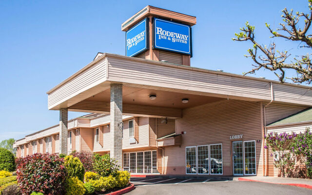 Rodeway Inn & Suites