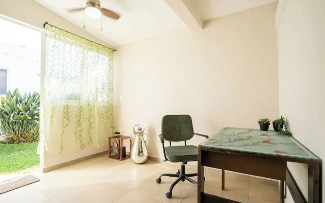 Family House in Jiutepec with Pool & BBQ