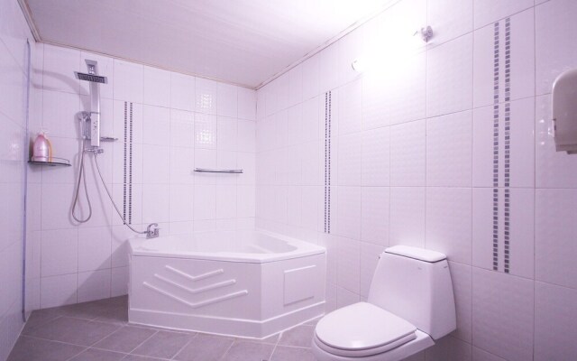 Daegu Dongdaegu Station Leaders