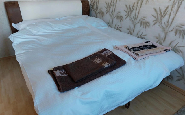 Flat at the edge of the center + parking