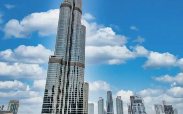 Sky Symphony 3BR Address Opera by Meerak