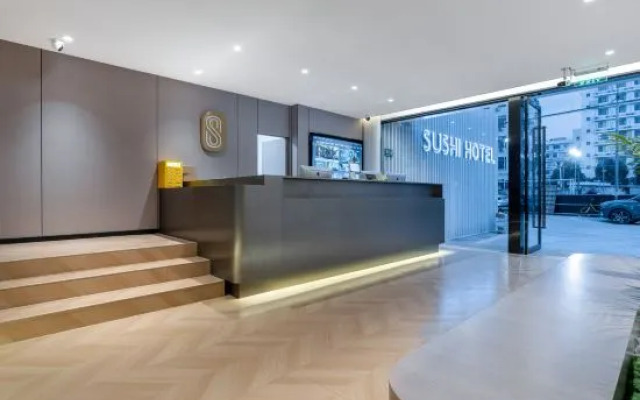 Sushi Hotel