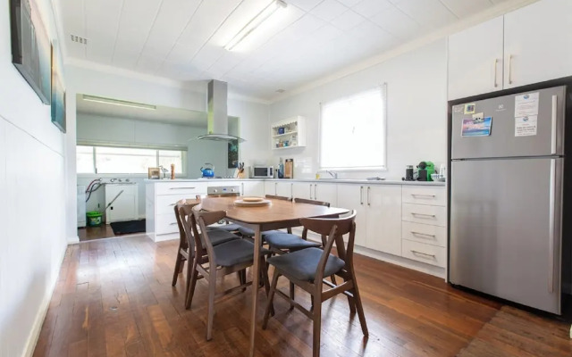 Relax and Unwind at Otters Retreat