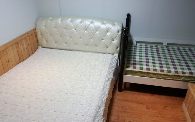 Dongbaekseom Guest House