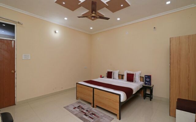 OYO 9307 Home Stay Hotel Nirmal Palace