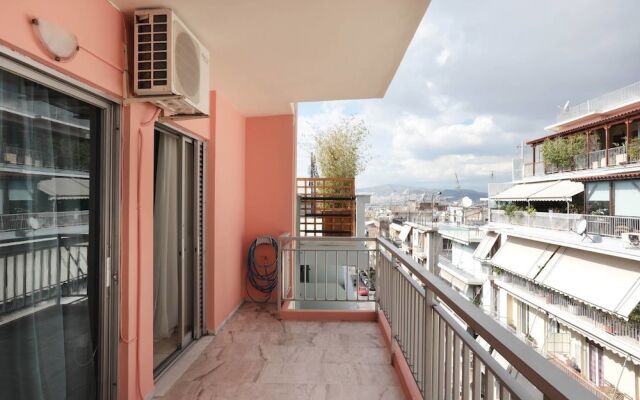 Joyful Turquoise Apt in Athens Historic Centre
