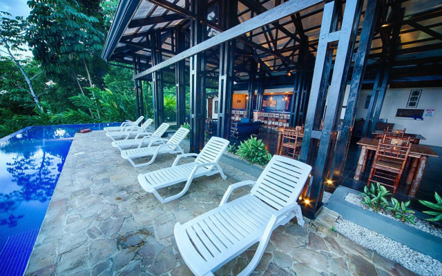 Tiki Villas Rainforest Lodge & Spa