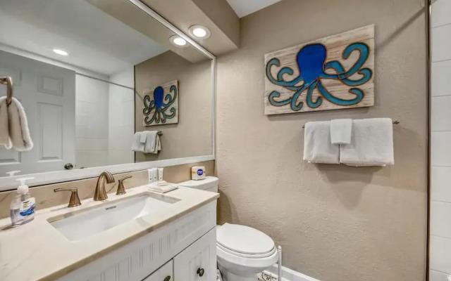 Green Reef #6- Beachfront Bliss