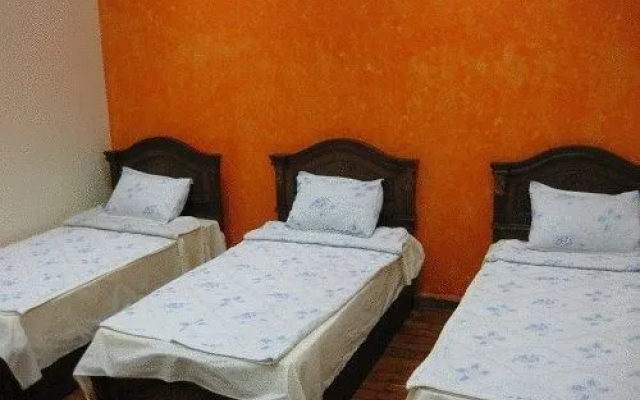 Hola Cairo Hostel