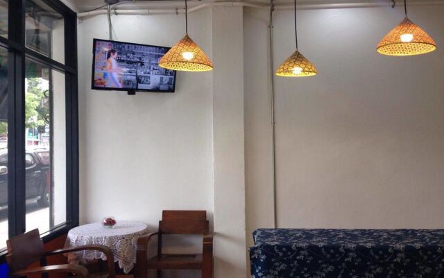 D-hub Hostel