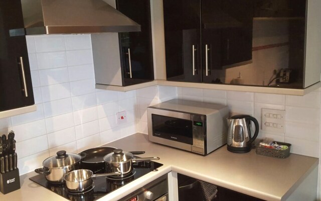 2-bedroom Apartment Riverside Wharf