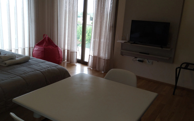 Apart Hotel Quijote by DOT Suites