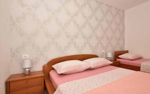 Ivana Apartments