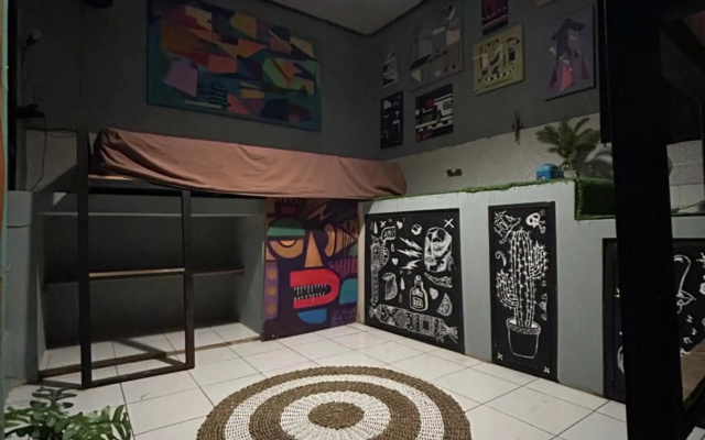 Losmanos Hostel