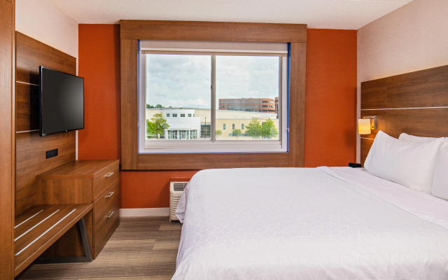 Holiday Inn Express Chesapeake - Norfolk by IHG