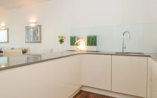 18 Abbey Sands