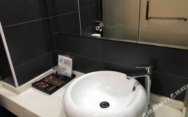 Kaqi158 Express Hotel