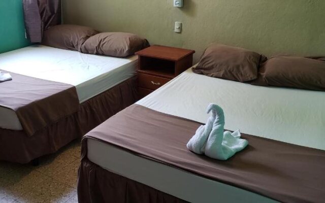 Hostel Yaxha