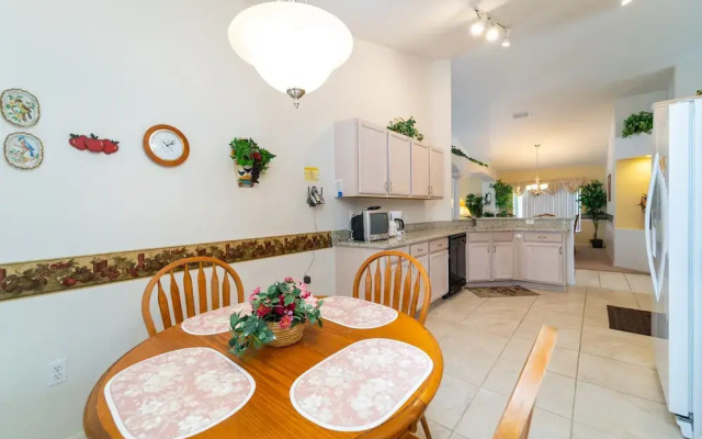 1114 4-bed Pool Home, Liberty Village Kissimmee
