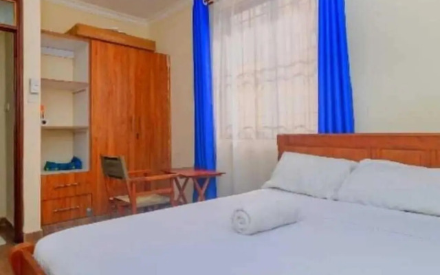 Lux Suites Juniours Apartment Bamburi