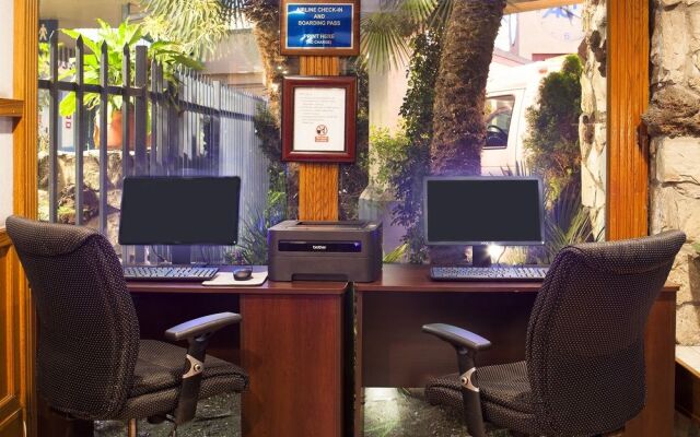 Travelodge Hotel at LAX