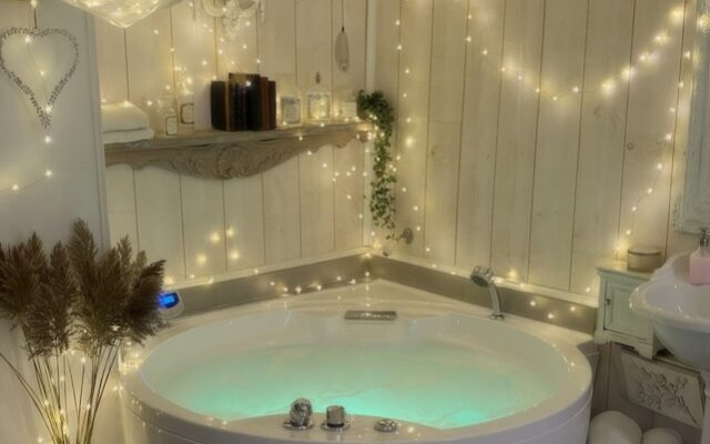 L'Escapade Aixoise Sauna Balnéo Jacuzzi All Inclusive