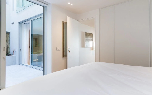 Onyx Apartment Three Bedroom Apartment Sleeps 6