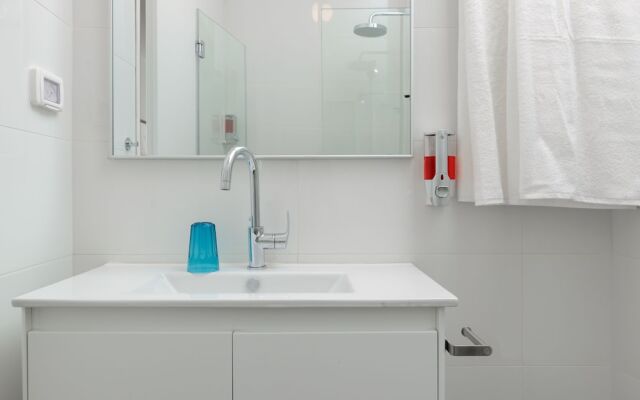 Herzel beach apartment