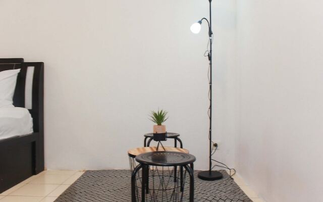 Homey and Strategic Studio Apartment at Metropark Condominium Jababeka