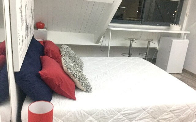 Studio in Sandy-Ground, with Wonderful Sea View, Pool Access, Furnished Balcony — фото 2
