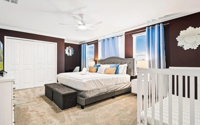 Storey Lake 6BR Lakeview Home Pool Spa Near Disney