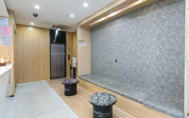 Qingmu Select Hotel (Nanjing University of Aeronautics and Astronautics Cuipingshan Subway Station) – Hotel Rooms – Nanjing