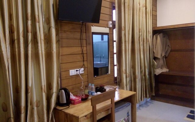 Golden Mountain Hotel