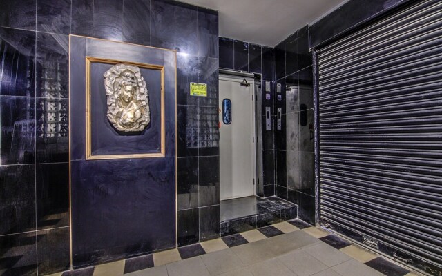 OYO Rooms Jayanagar South End Metro