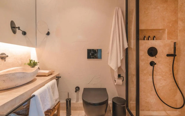 6 Rooms by Azumare