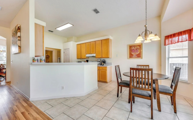 Lovely Family Home w/ Lanai, 6 Mi to Amelia Island