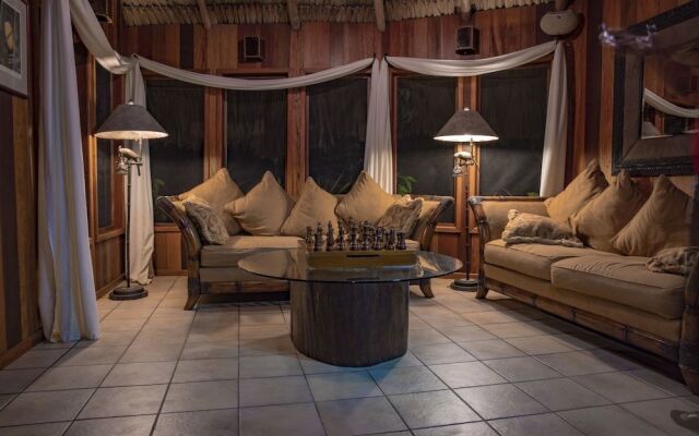 Chan Chich Lodge