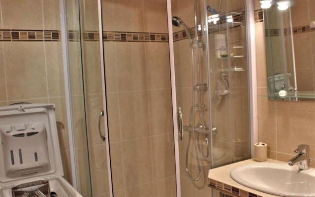 Appartement Risoul, 1 pièce, 4 personnes - FR-1-330-156