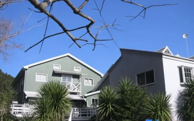 Sundeck, an Inn Where You Can Stay with Your Pet — 2-star hotel in Kamogawa
