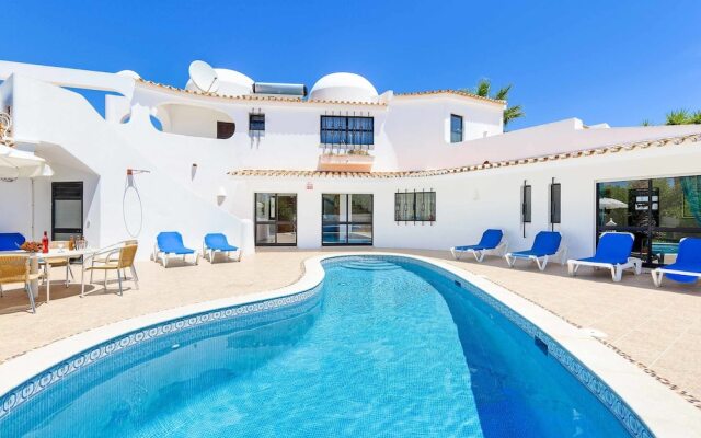 Villa Oliveiras