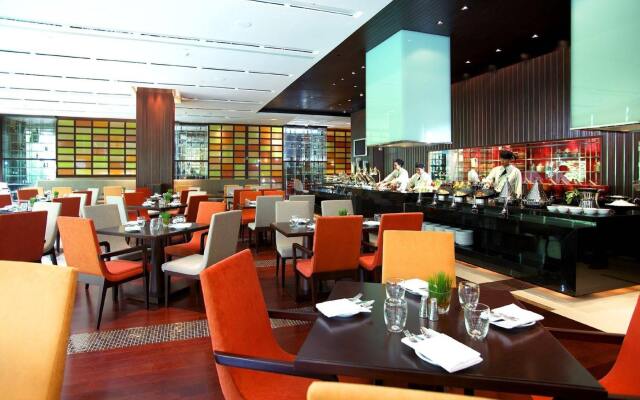 Holiday Inn Bangkok Silom by IHG