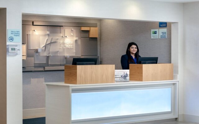 Holiday Inn Express Alpharetta - Roswell by IHG
