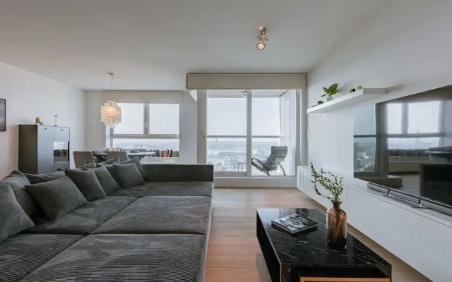 Modern Antwerp Apartment With City Views 2 Bedrooms