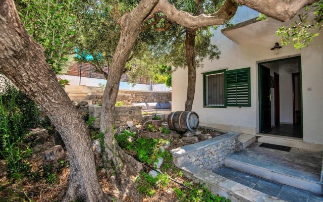 Nice Home in Podgora With Wifi and 2 Bedrooms