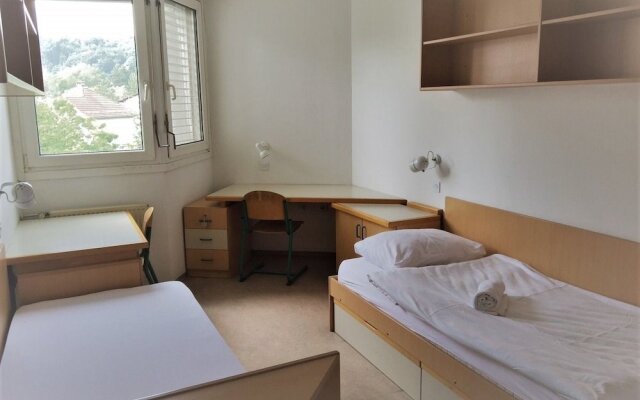Summer Residence - Hostel