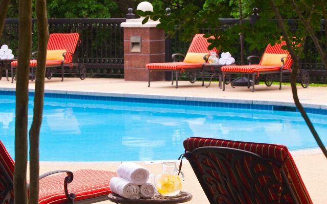 Renaissance Austin Hotel
