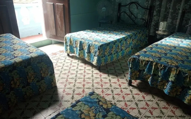 Santa Clara Cuba Bed and Breakfast Hostal Vista Park