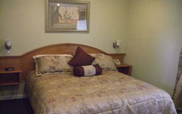 Budget Inn  Suites Sacramento