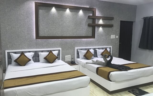 FabHotel Bee Town